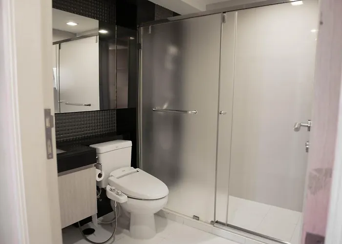 アパートホテル Shine Sukhumvit 33 Phrompong バンコク都