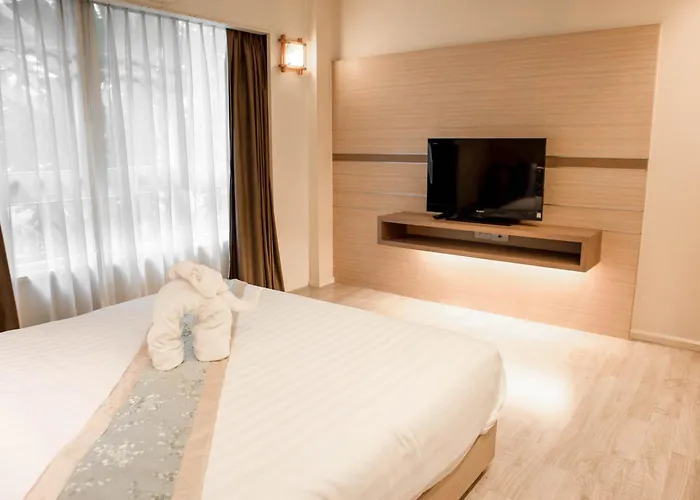 Shine Sukhumvit 33 Phrompong