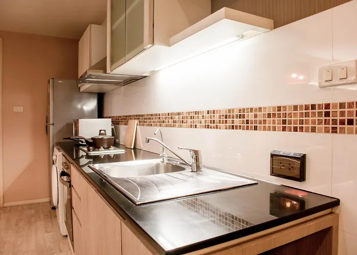 Shine Sukhumvit 33 Phrompong アパートホテル バンコク都