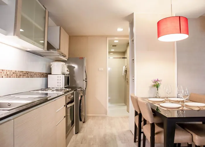 Shine Sukhumvit 33 Phrompong アパートホテル 3*
